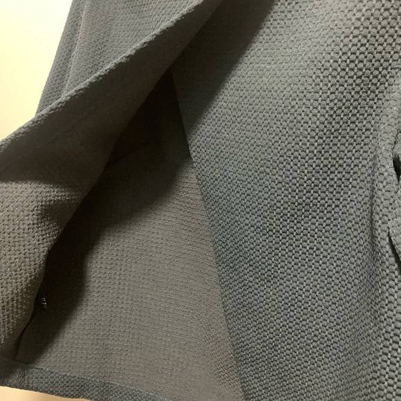 CLUB MONACO Navy 3/4 Sleeve Slit Back Top - Picture 6 of 8